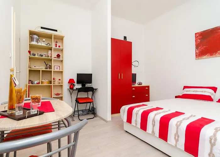 Caceris - Comfort With Terrace *